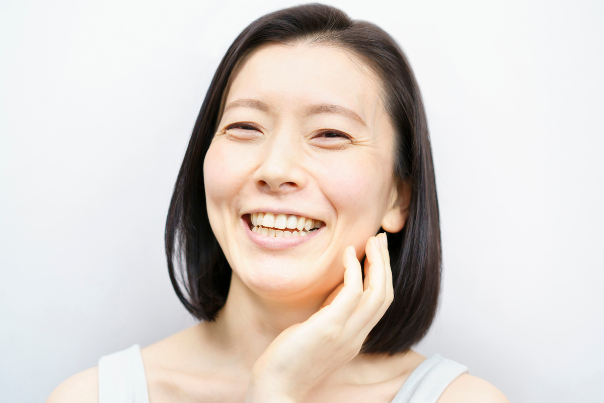 Skincare image Asian woman (40s or 50s)